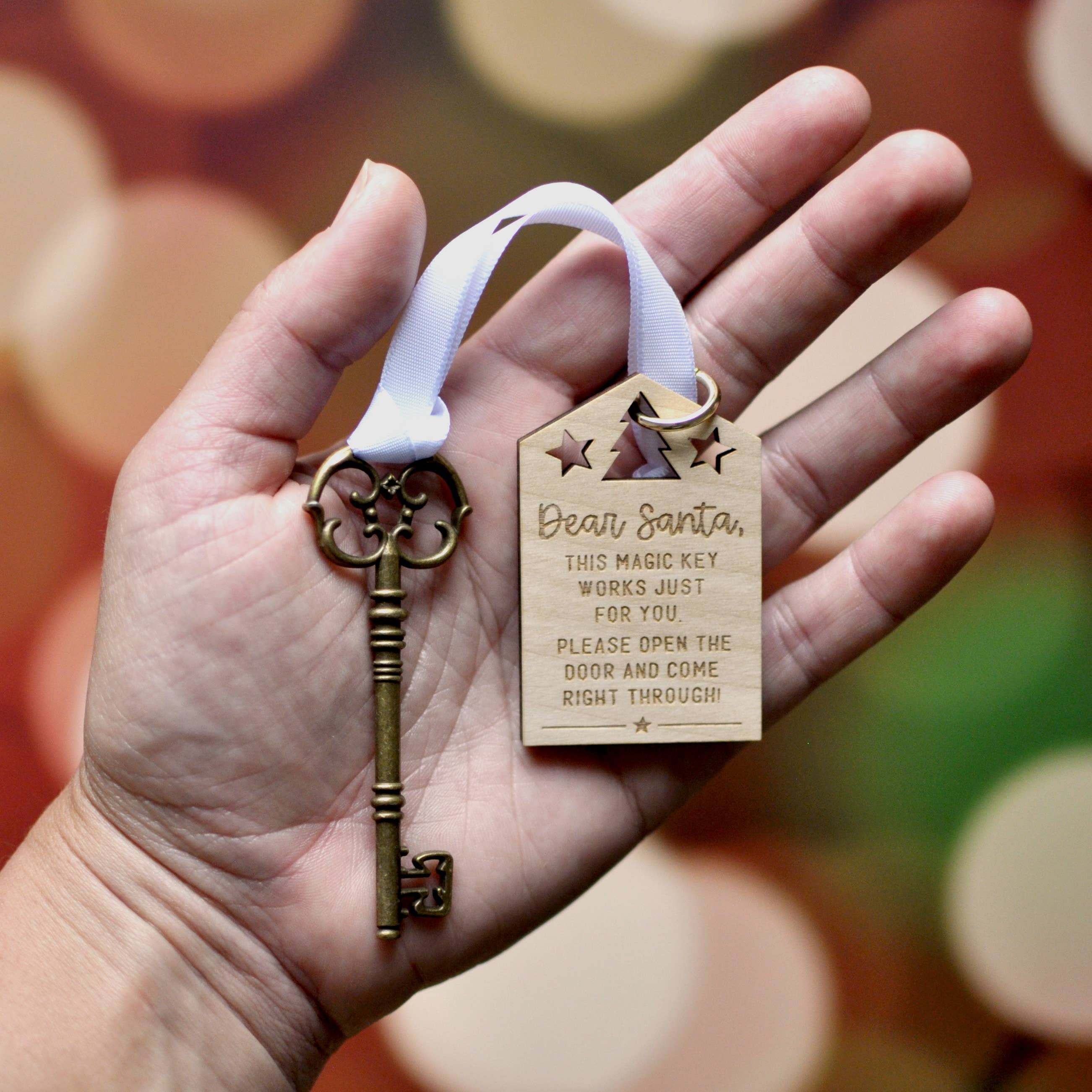 Magic Santa Key Door Ornament for Christmas - Image 2